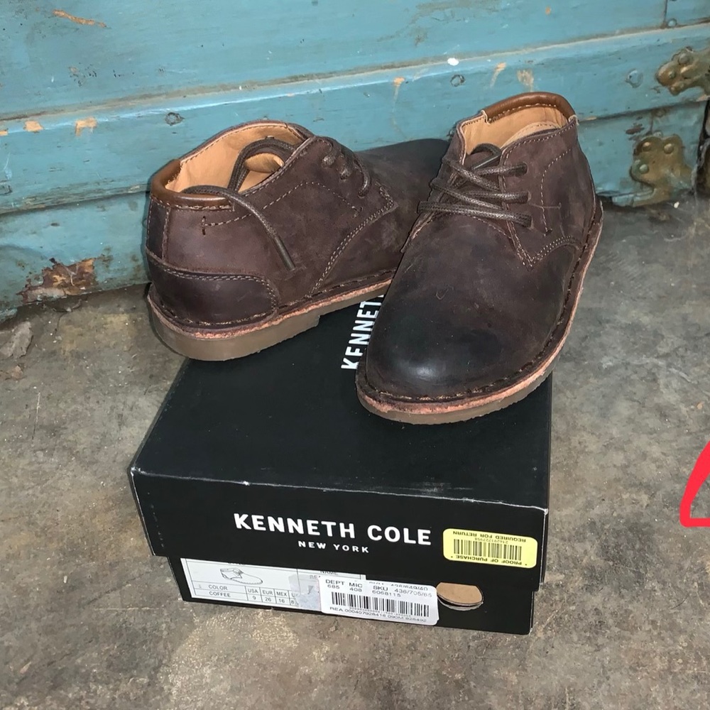 Brand New Kenneth Cole brown dress shoes!